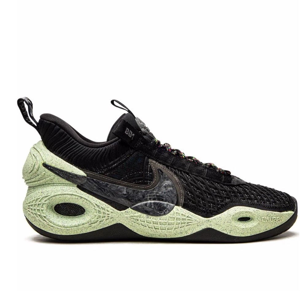 Nike
Cosmic Unity "Green Glow" sneakers